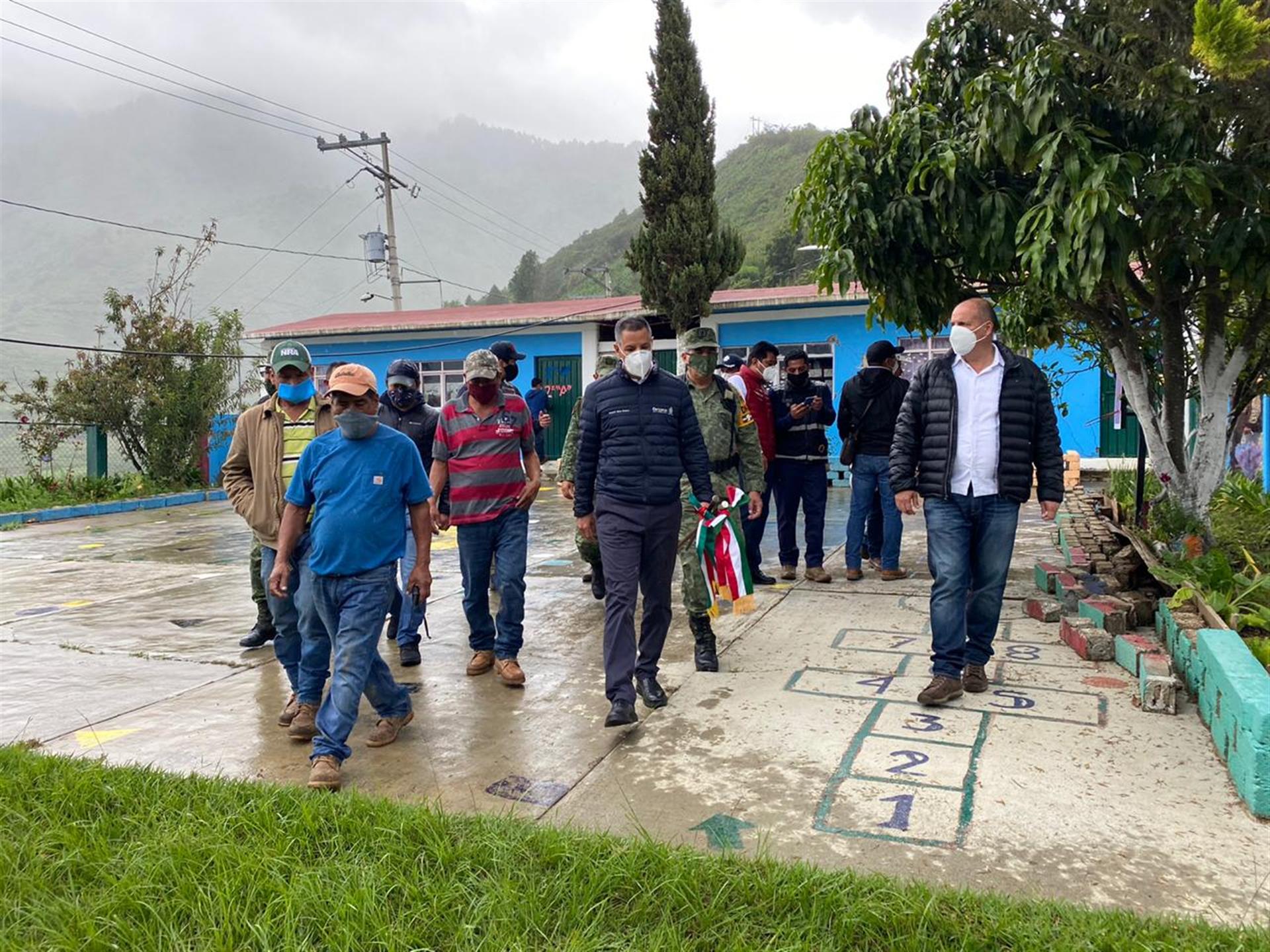 El Gobernador Alejandro Murat recorre la región de los Ozolotepec