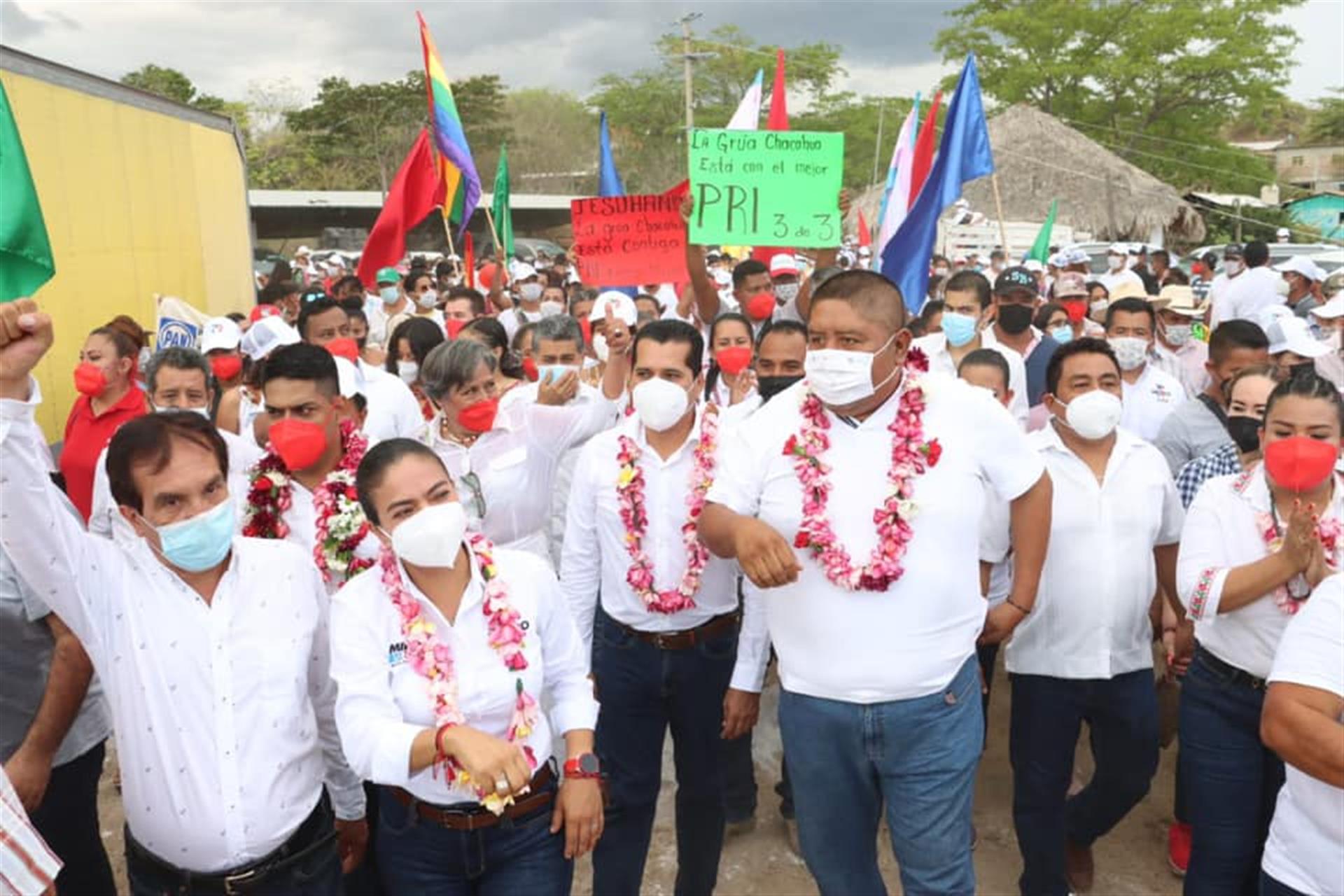 Muy agradecido con Villa de Tututepec de Melchor Ocampo, por ese gran respaldo a Jesuhandy Conde Miriam Liborio Hernández y un servidor. No les vamos a fallar, vamos a dignificar a este Municipio.