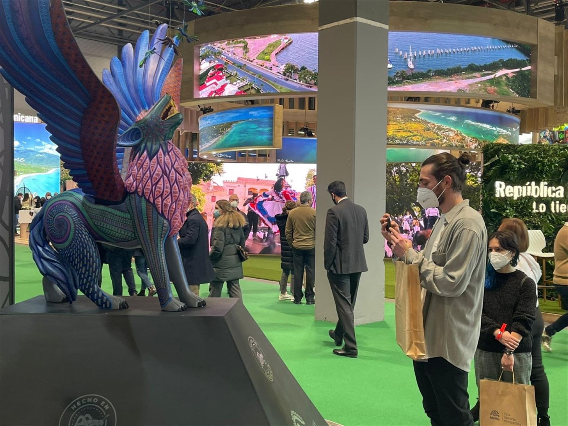 Alebrije "Lobo Alado" representa a Oaxaca y México en la FITUR 2022