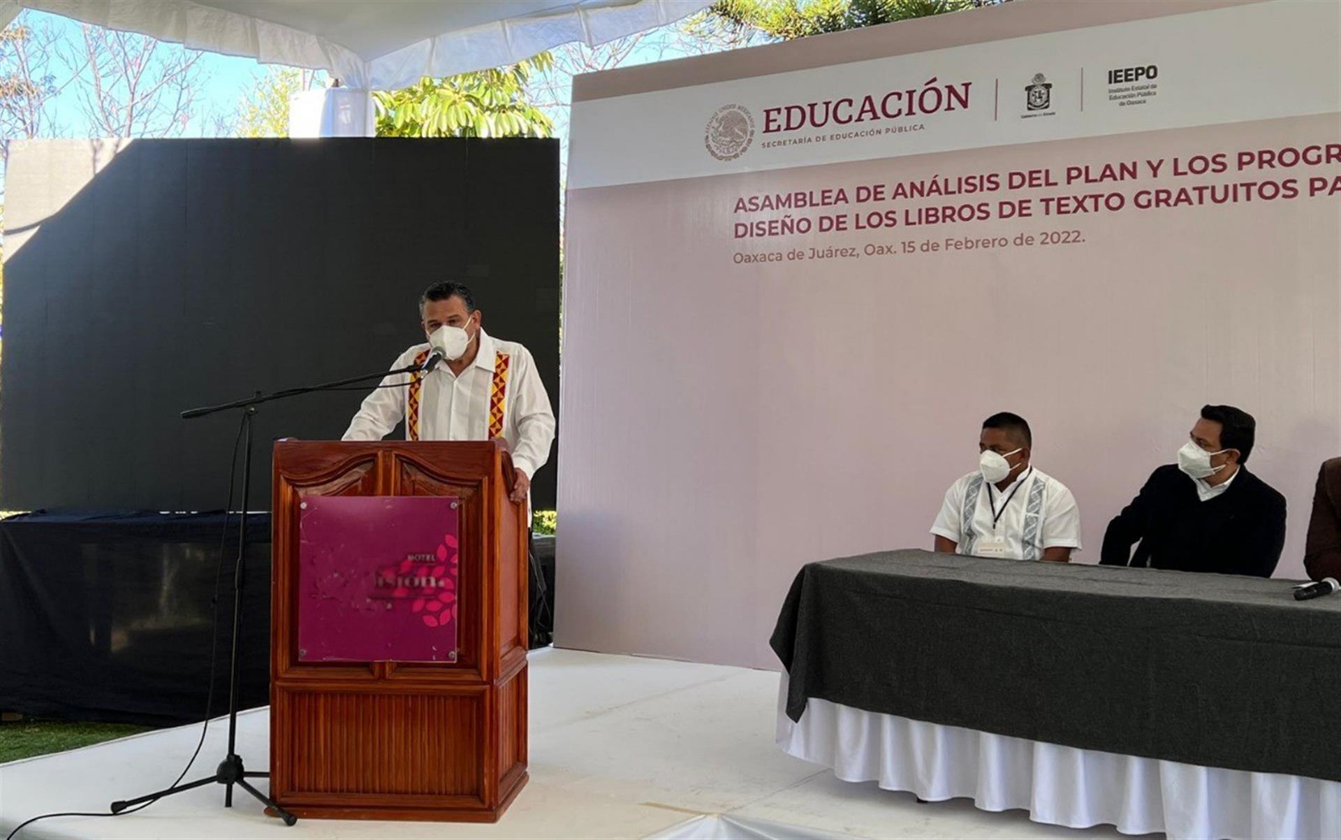 Realiza IEEPO en Oaxaca Mesas de Análisis del Plan y Programas de Estudio para el Diseño de los Libros de Texto Gratuitos para la Educación Básica