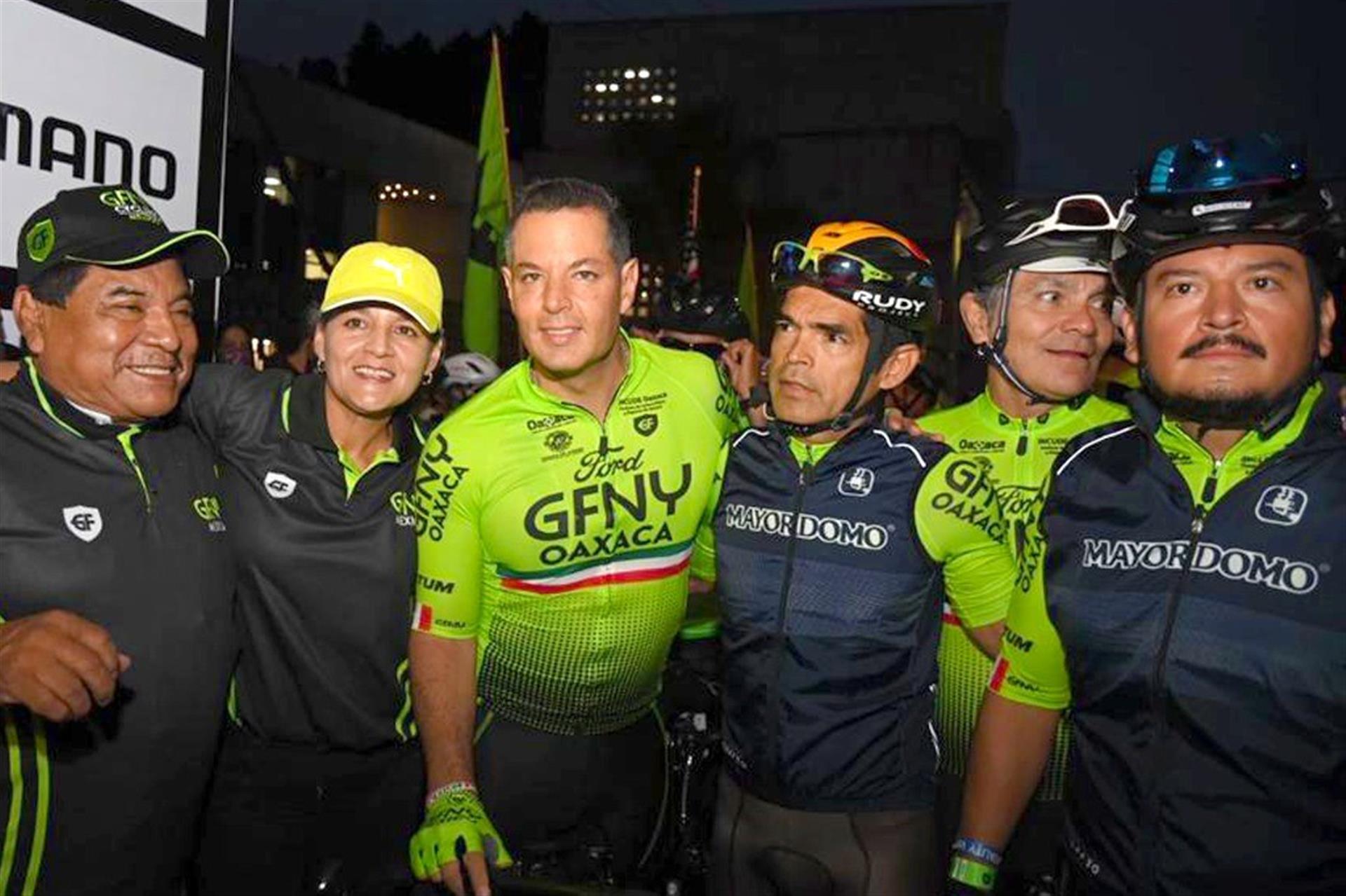 Participa AMH en inauguración de la carrera ciclista “Ford GFNY Oaxaca 2022” 