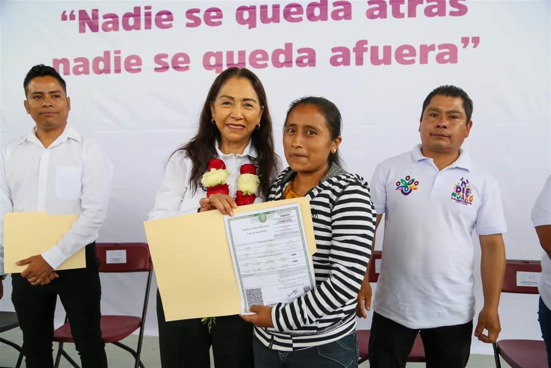 Habitantes de la Costa e Istmo acceden a más de 4 mil 500 servicios médicos durante la Caravana de Unidades de Cuidados DIF