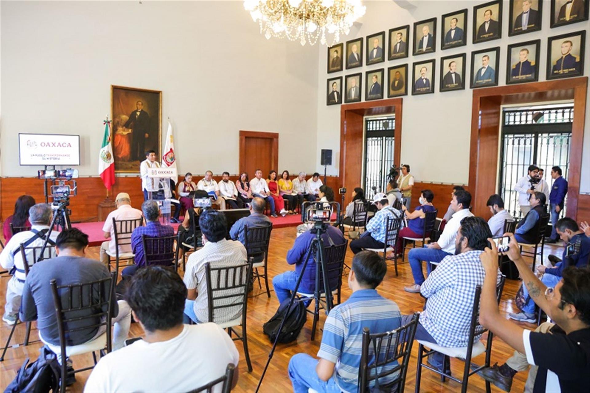 Ratifica Gobierno de Oaxaca respaldo a los nuevos libros de texto elaborados por la SEP