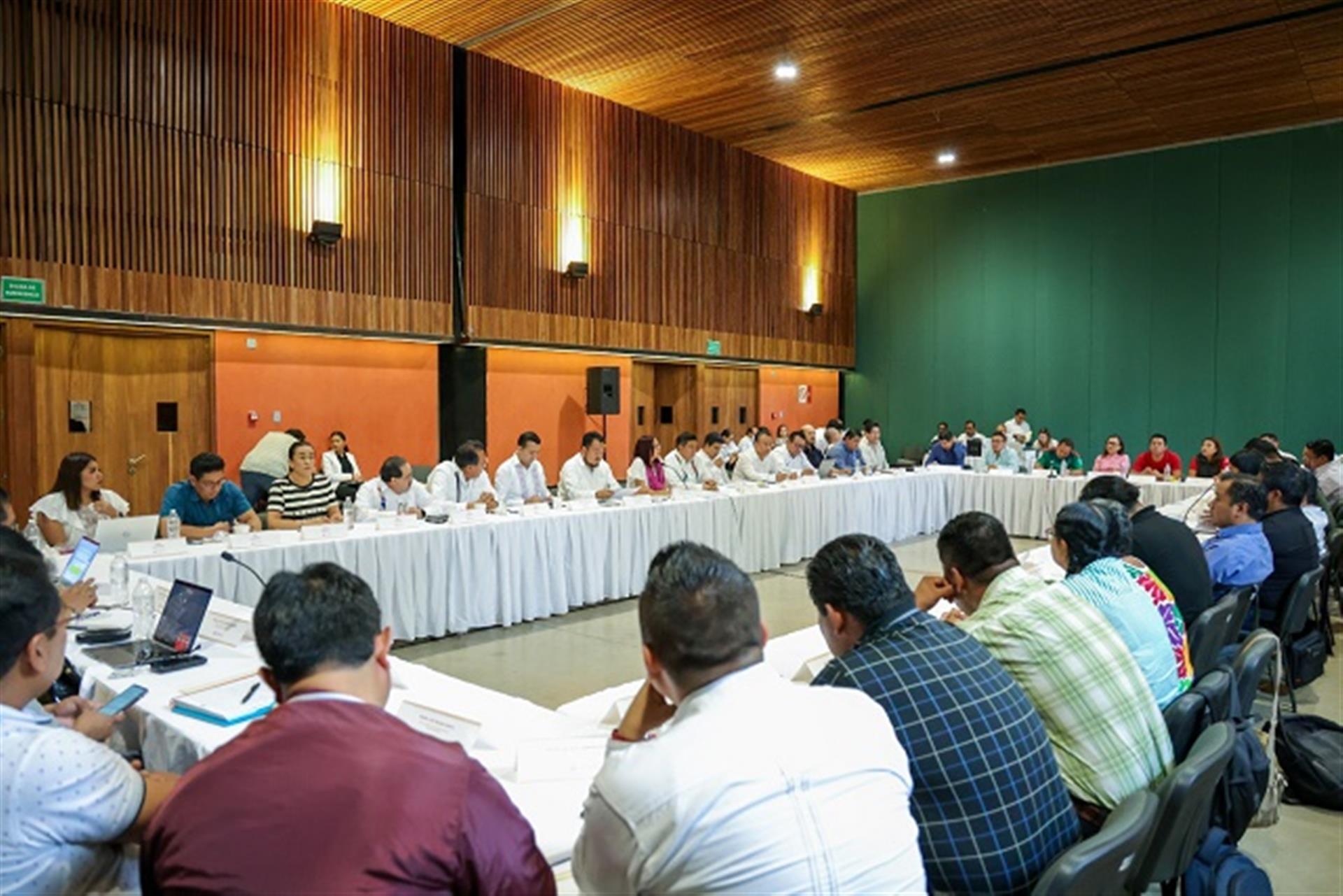 Ratifican Gobierno de Oaxaca y SEP compromiso con la educación de la entidad   