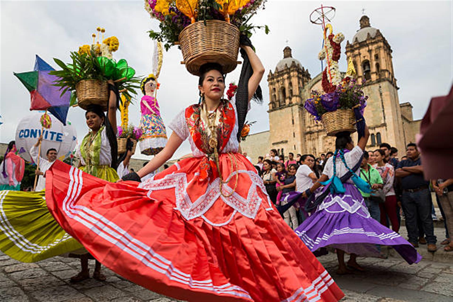 Cerca de 80 delegaciones buscan participar en la Guelaguetza 2024   