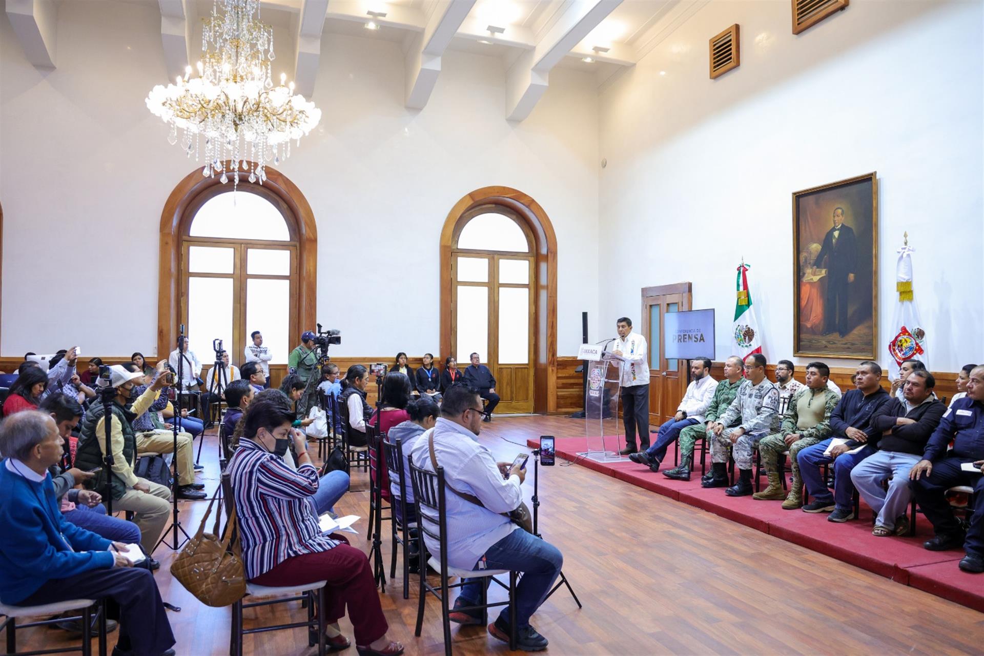 Participa Gobierno del Estado en mesa de atención a magisterio oaxaqueño encabezada por el Presidente de México