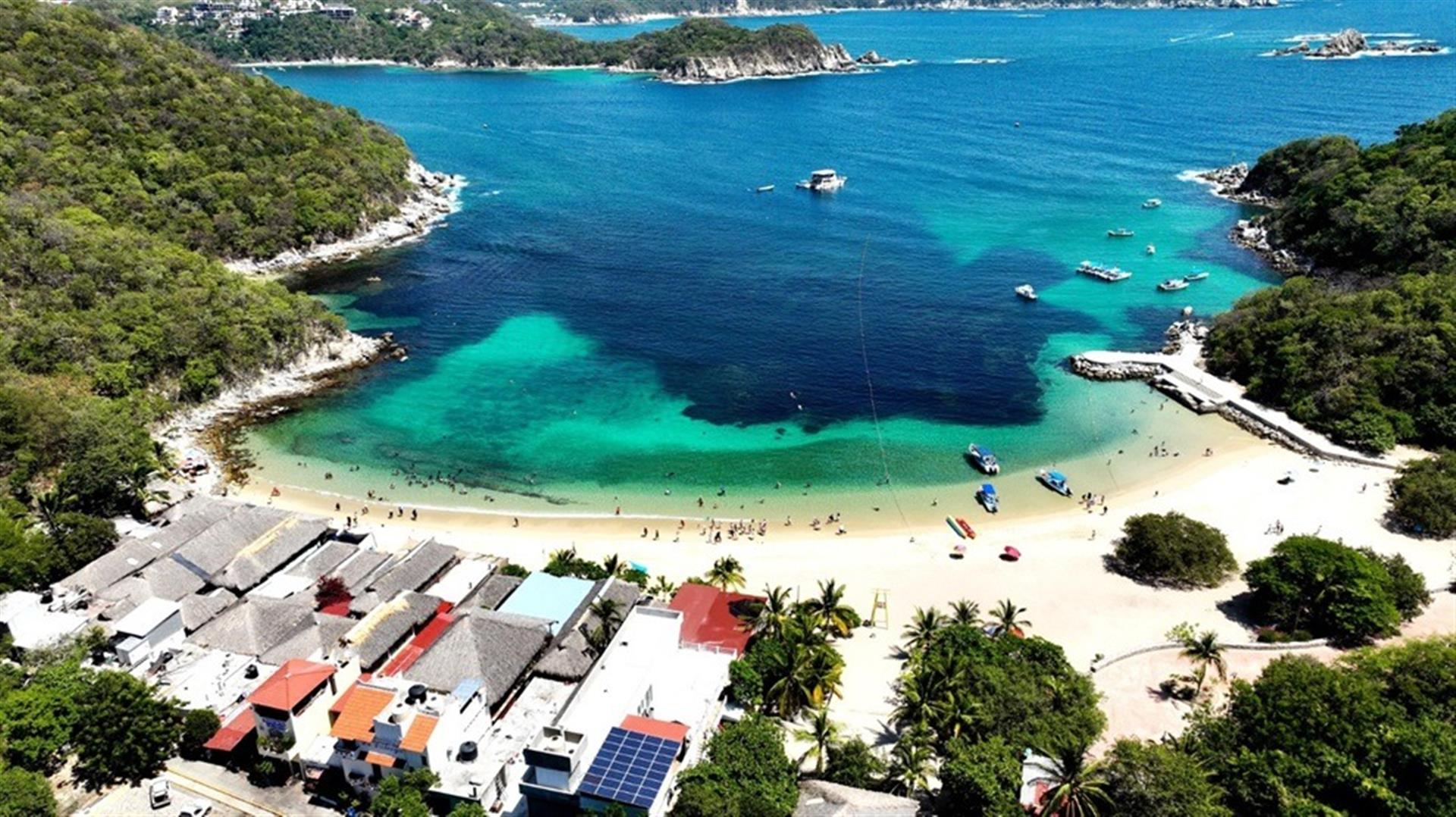 Recibe playa La Entrega reconocimiento como una de las mejores de México