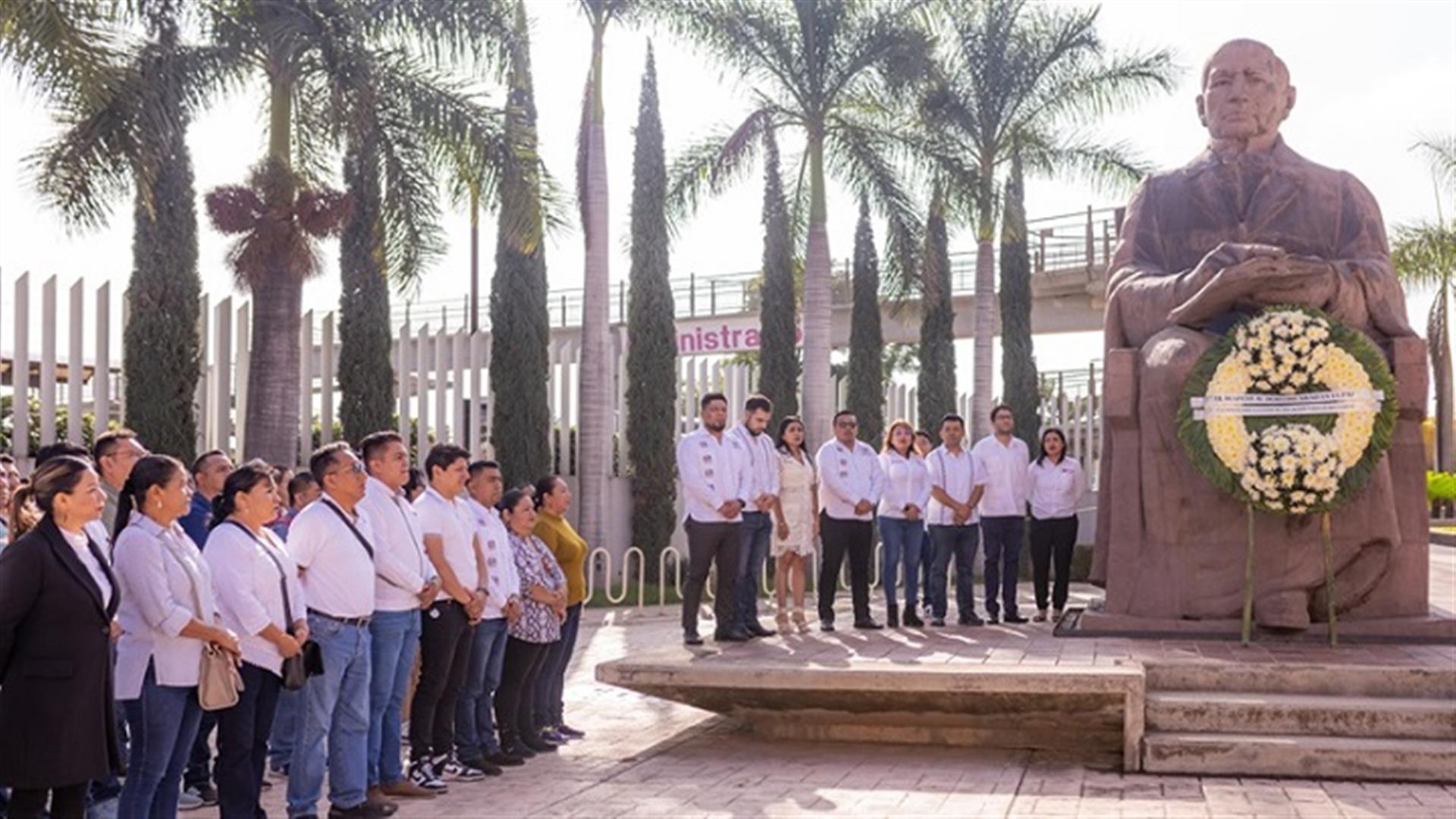 Rinden homenaje al Benemérito de las Américasen su 152 aniversario luctuoso   