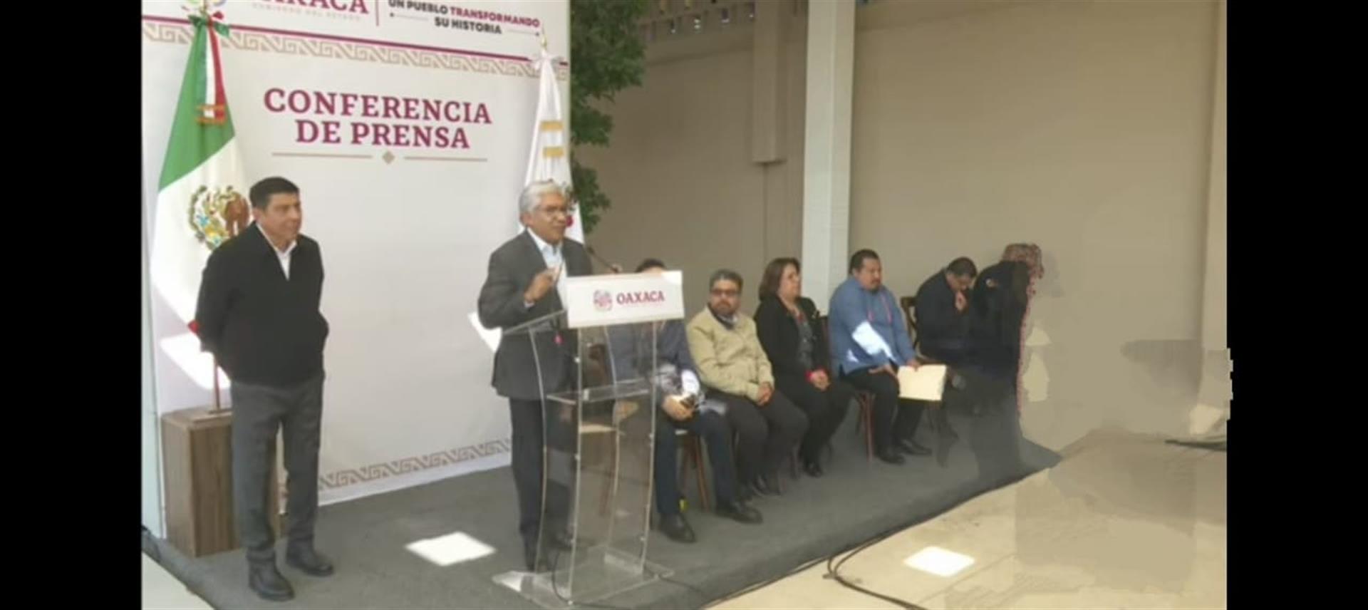 **"Presenta renuncia al cargo el Secretario de Infraestructura y Comunicaciones Nezahualcóyotl Salvatierra, llega al cargo Carlos Vichido Por Mónica CASTAÑEDA SANCHEZ